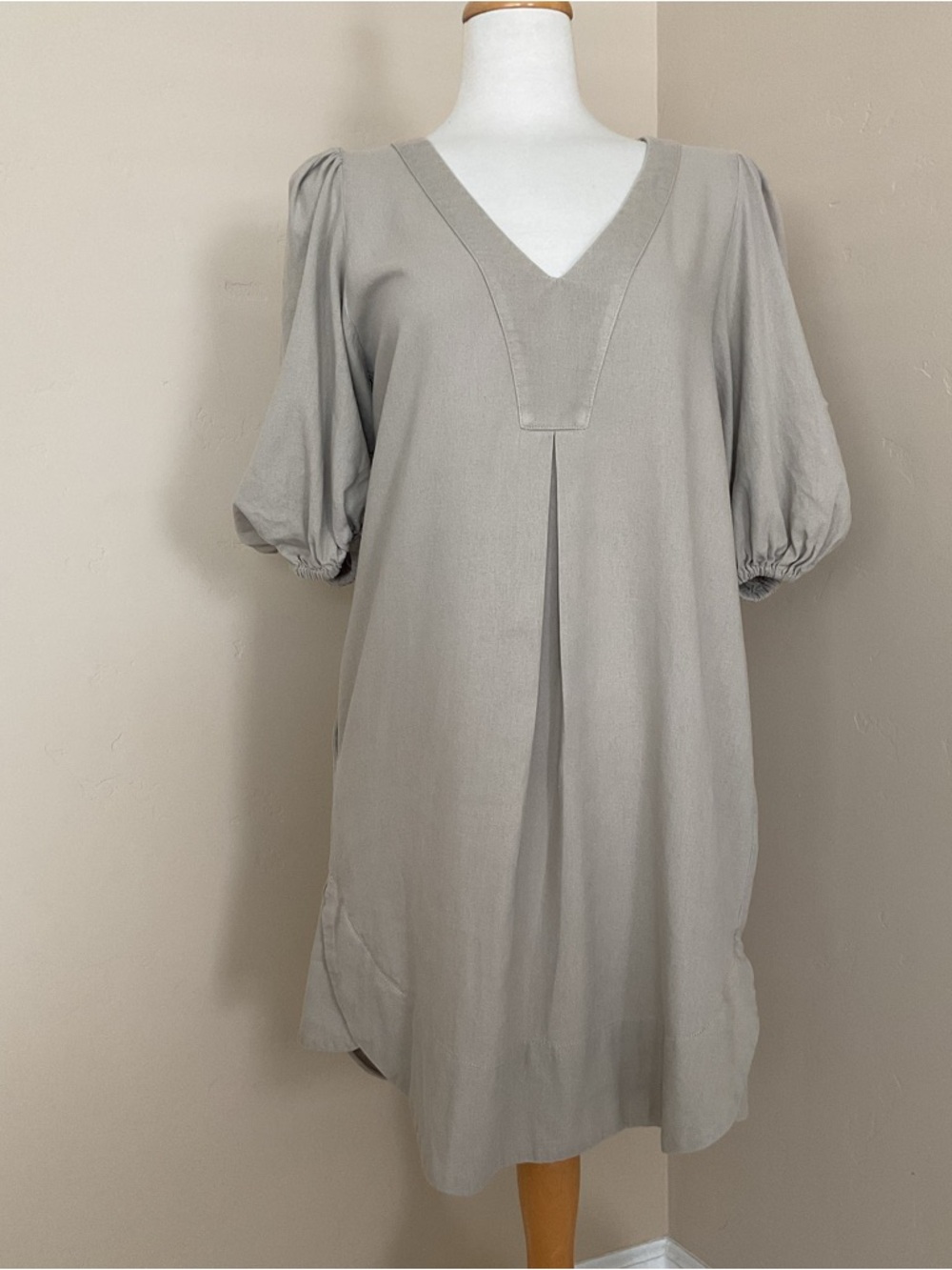 Cynthia Rowley Dress Khaki V-Neck Puff Sleeve Size M